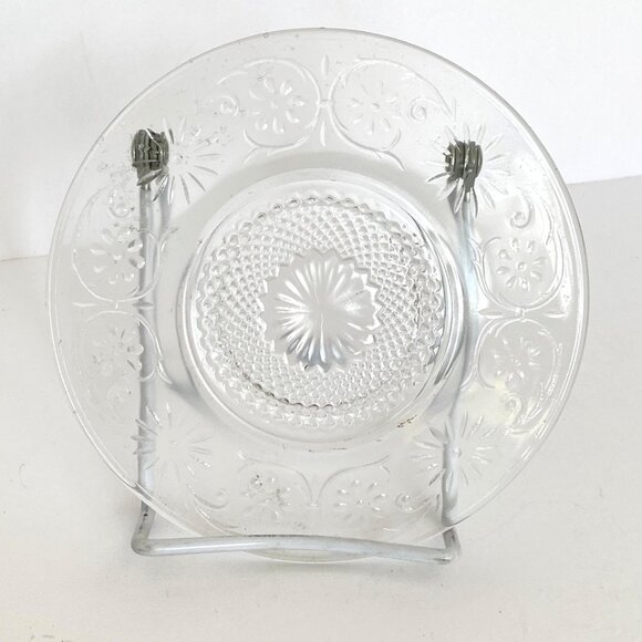 Clear Saucer Daisy No 620 Indiana Glass Plate With Intricate Floral Pattern 6in - Picture 2 of 12